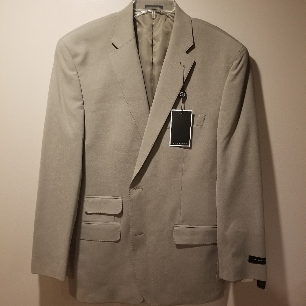 New Sean John mens suit
